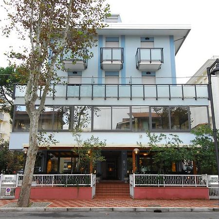Hotel Ambasciata Cesenatico Buitenkant foto