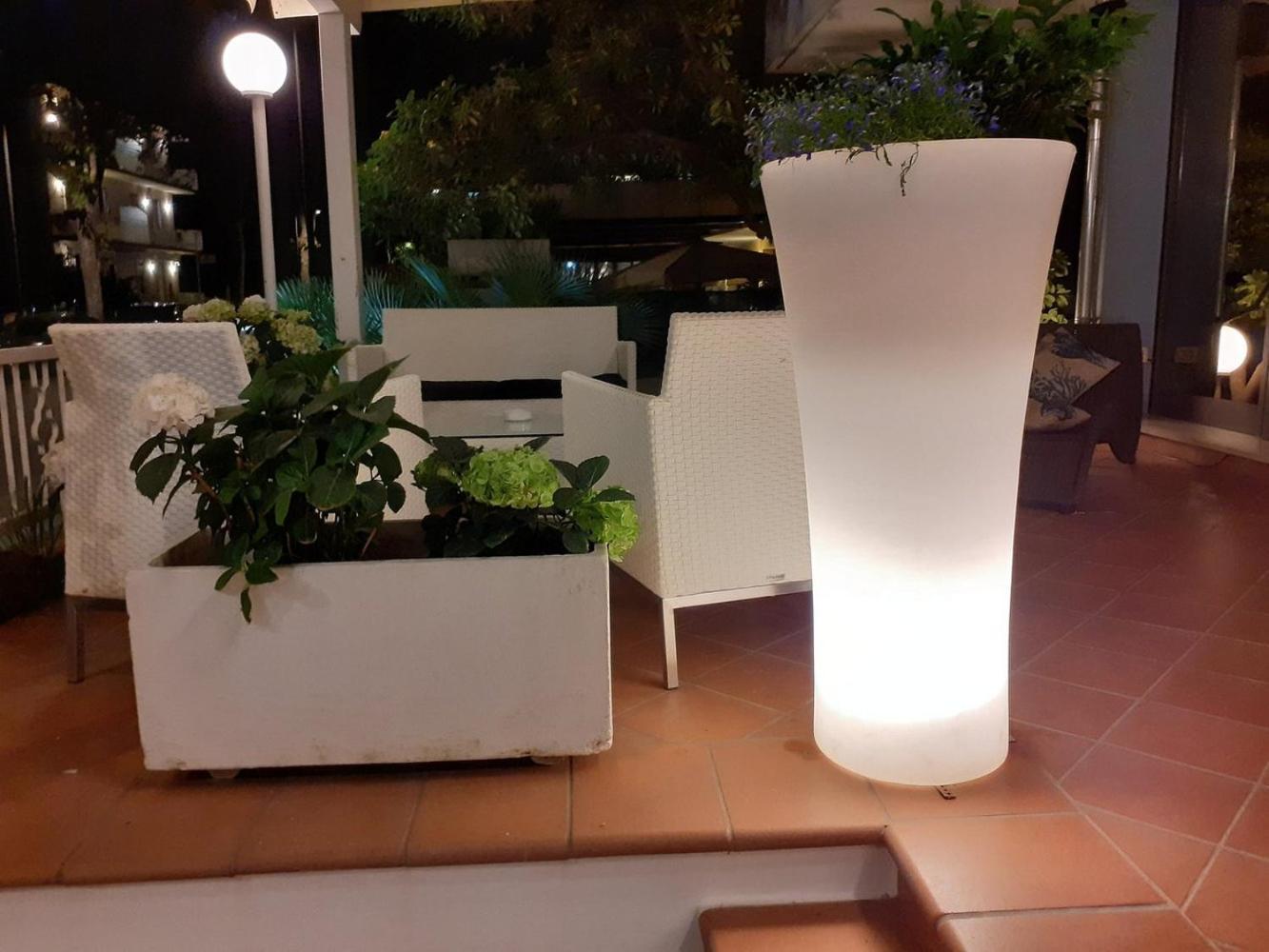 Hotel Ambasciata Cesenatico Buitenkant foto