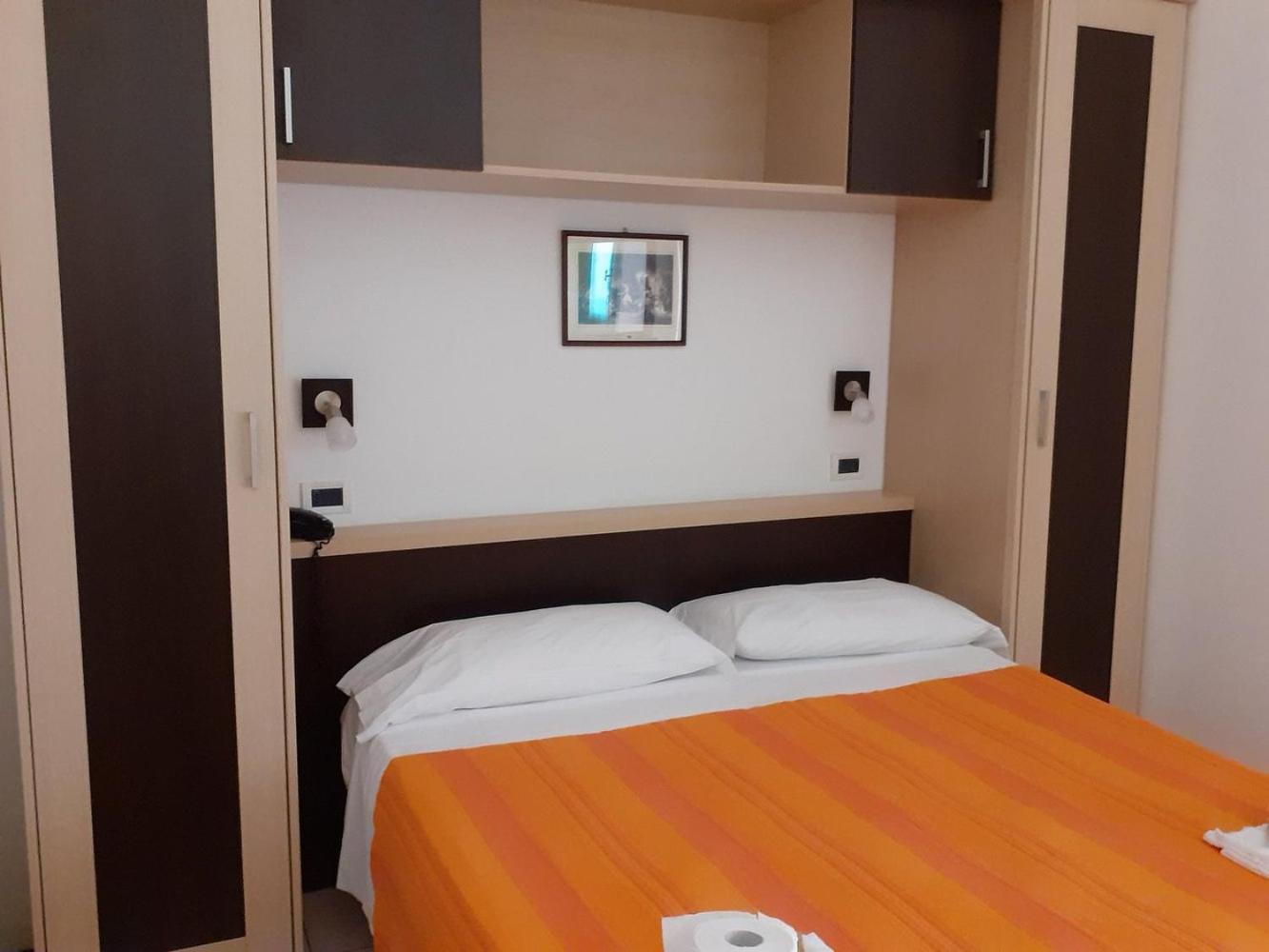 Hotel Ambasciata Cesenatico Buitenkant foto